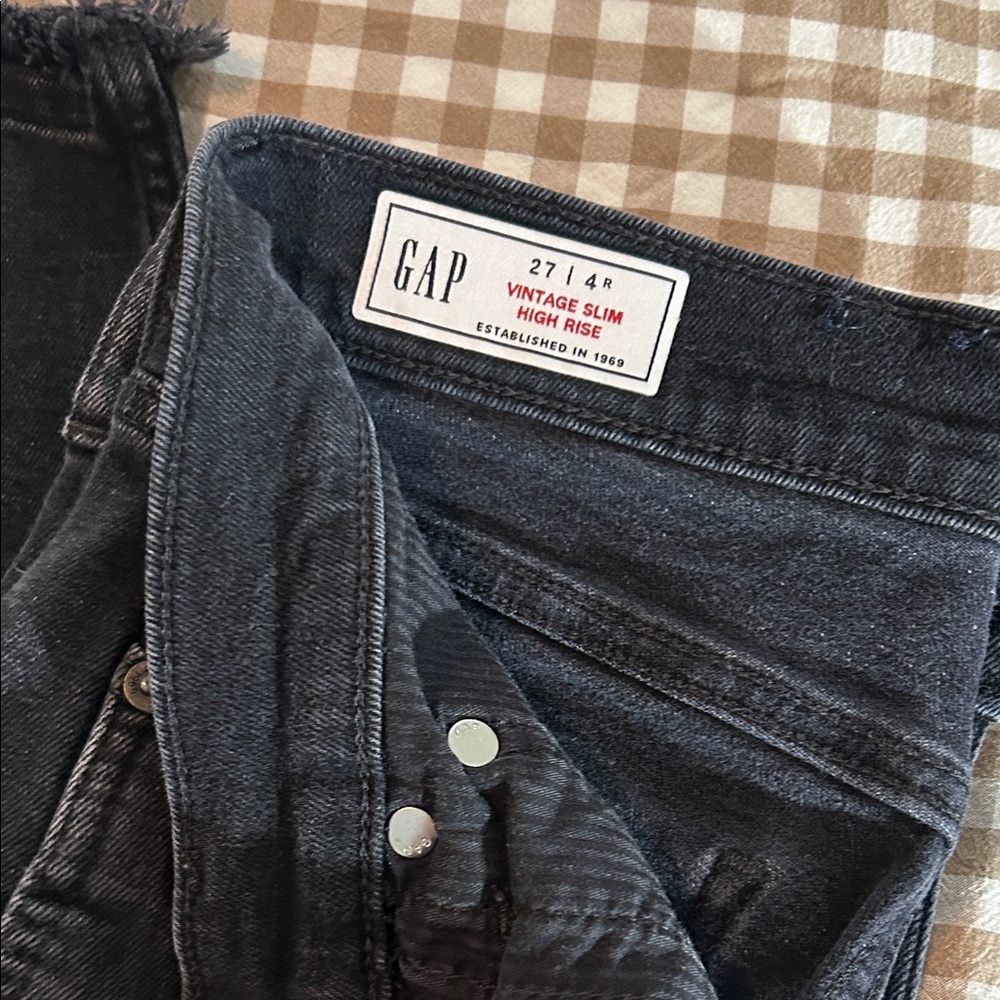 Gap vintage slim high rise 27 4r